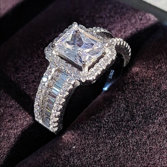 Jewelry - New Women’s 925 Silver Square Cut Diamond Ring